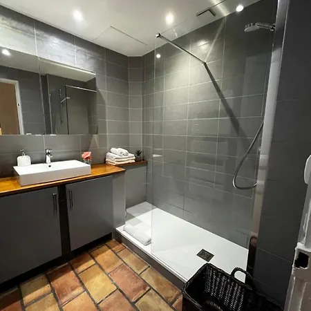 Grand Face Jardin Lägenhet *